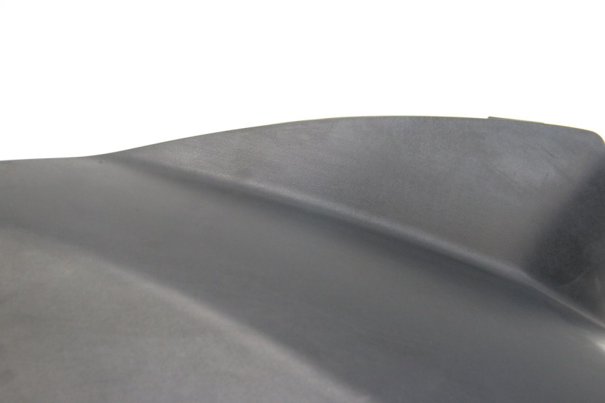 photo de CACHE SOUS SELLE DROIT PEUGEOT CITYSTAR 125 (2011 - 2017) - Autre angle de vue