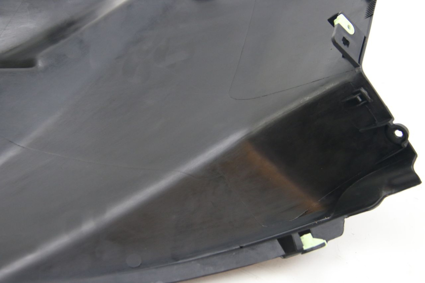 photo de CACHE SOUS SELLE DROIT PEUGEOT CITYSTAR 125 (2011 - 2017) - Pièce contrôlée