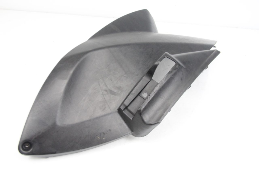 photo de CACHE SOUS SELLE DROIT PEUGEOT CITYSTAR 50 (2013 - 2017) - Détail de la pièce