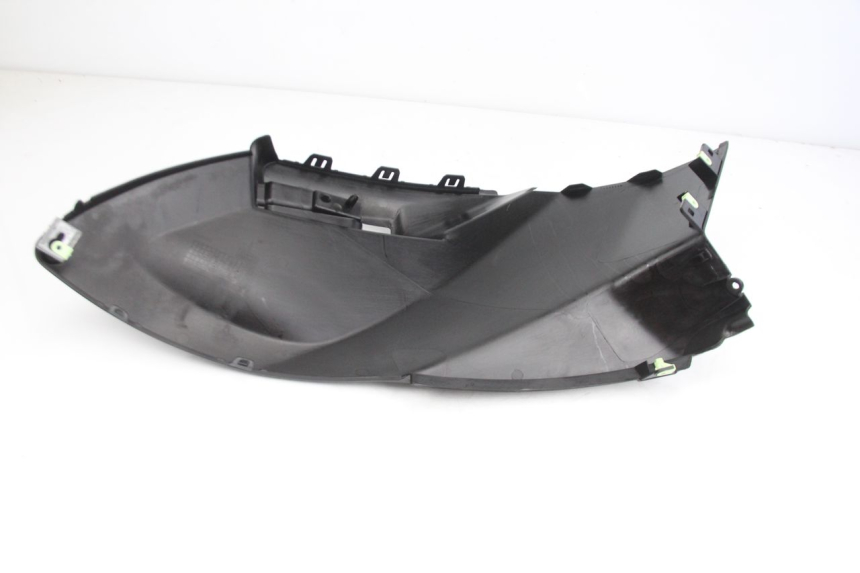 photo de CACHE SOUS SELLE DROIT PEUGEOT CITYSTAR 50 (2013 - 2017) - Autre angle de vue