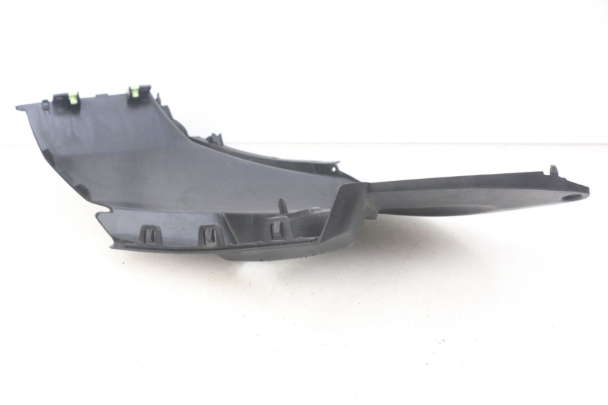 photo de CACHE SOUS SELLE DROIT PEUGEOT CITYSTAR 50 (2013 - 2017) - Détail de la pièce