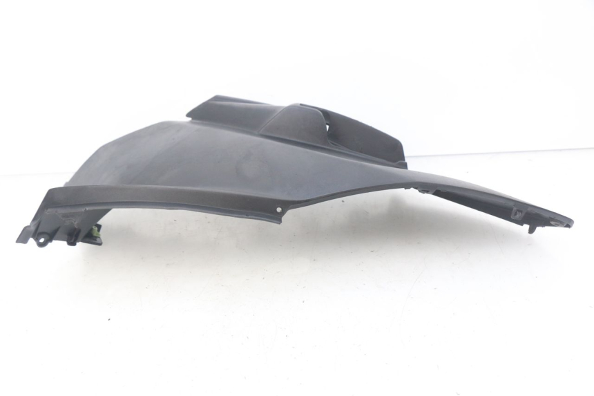 photo de CACHE SOUS SELLE DROIT PEUGEOT CITYSTAR 50 (2013 - 2017) - Autre angle de vue