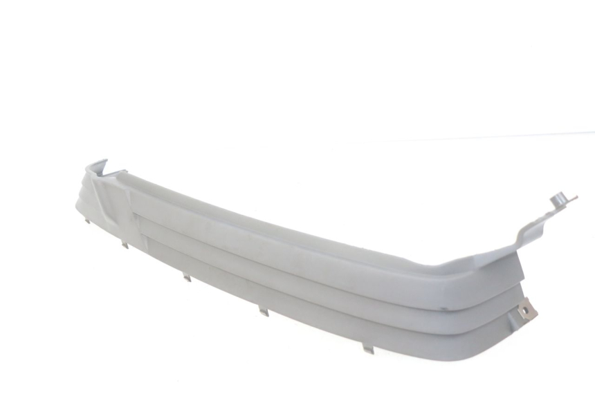 photo de CACHE SOUS SELLE DROIT SUZUKI CP 80 (1985 - 1996) - Gros plan technique