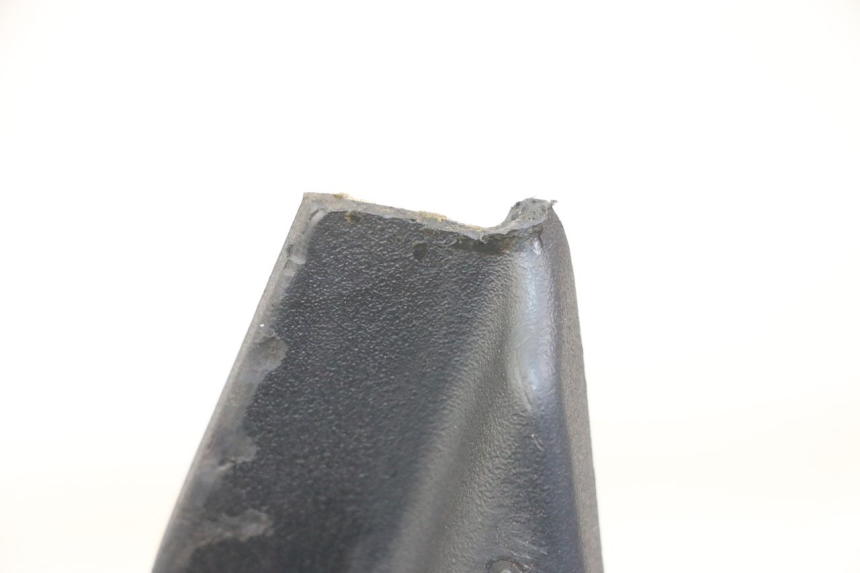 photo de CACHE SOUS SELLE DROIT DERBI SENDA SM DRD X-TREME 50 (2011 - 2017) - Détail de la pièce