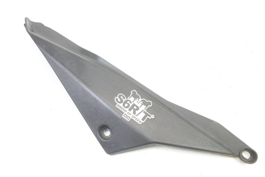 photo de CACHE SOUS SELLE DROIT DERBI SENDA SM DRD X-TREME 50 (2011 - 2017) - Vue principale