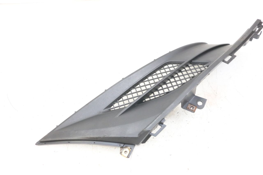 photo de CACHE SOUS SELLE DROIT KYMCO DINK 4T 50 (2007 - 2018) - Points de fixation