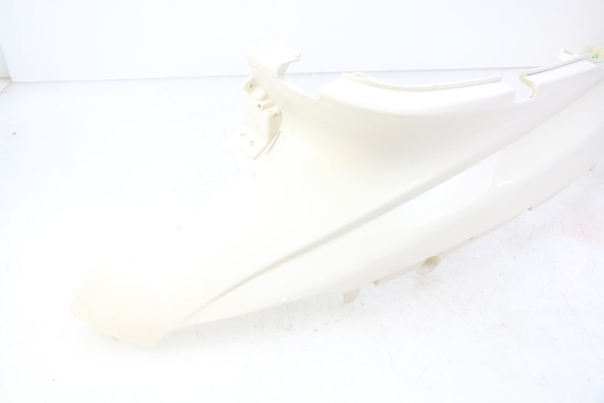 photo de CACHE SOUS SELLE DROIT PEUGEOT DJANGO 2T 50 (2014 - 2019) - Marquages et références