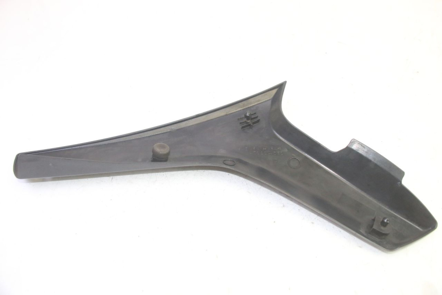 photo de CACHE SOUS SELLE DROIT SUZUKI DL V STROM 1000 (2002 - 2007) - Vue d’ensemble