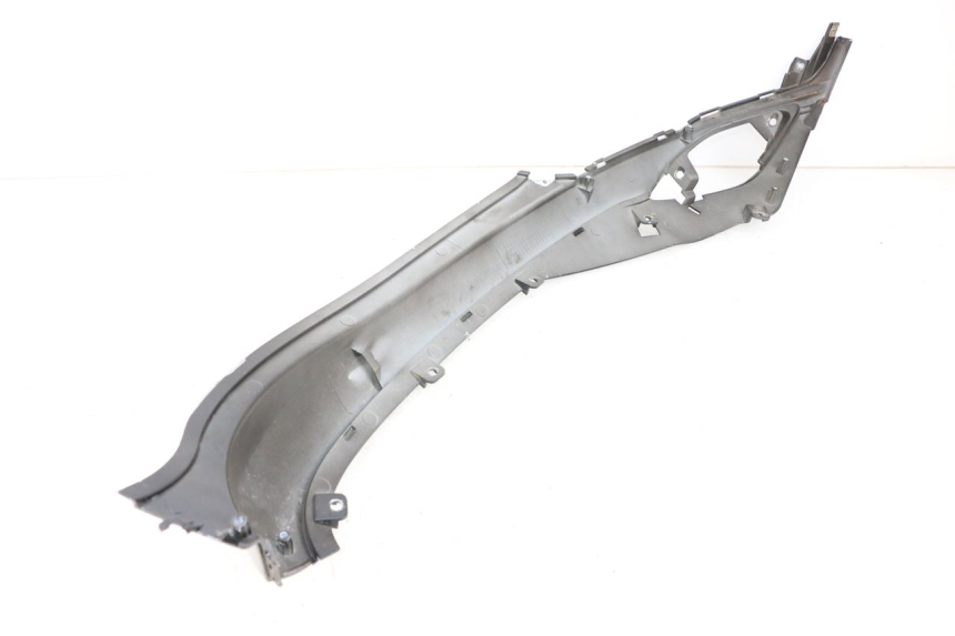 photo de CACHE SOUS SELLE DROIT SYM FIDDLE 3 III 50 (2014 - 2020) - Autre angle de vue