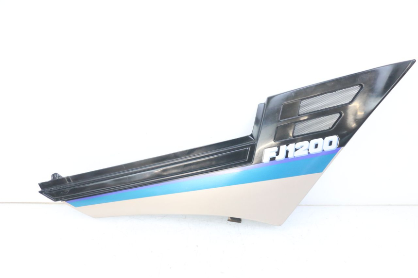 photo de CACHE SOUS SELLE DROIT YAMAHA FJ 3CX 1200 (1986 - 1996) - Vue principale