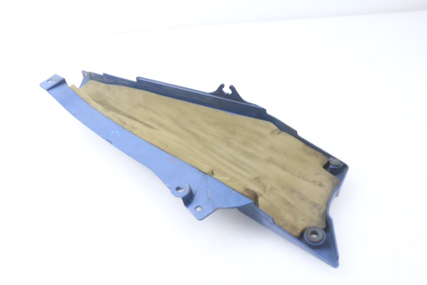 photo de CACHE SOUS SELLE DROIT YAMAHA FJR ABS 1300 (2006 - 2012) - Détail de la pièce