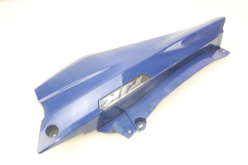 photo de CACHE SOUS SELLE DROIT YAMAHA FJR ABS 1300 (2016 - 2020) - Gros plan technique