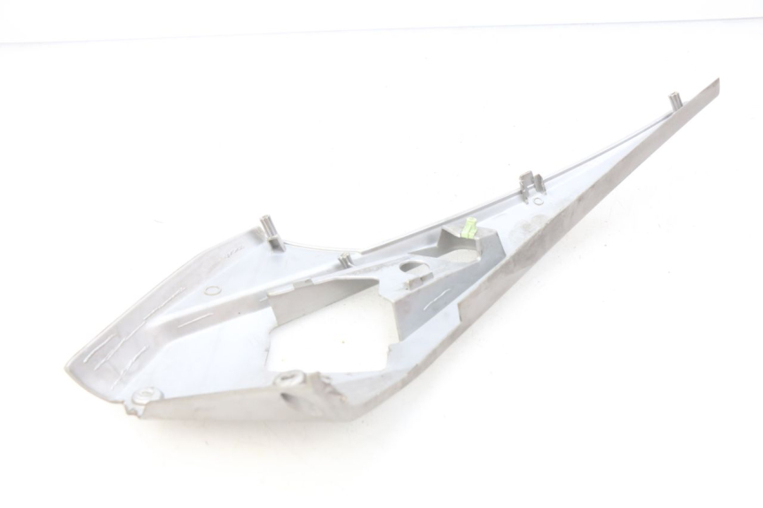 photo de CACHE SOUS SELLE DROIT PEUGEOT GEOPOLIS 400 (2007 - 2013) - Vue d’ensemble