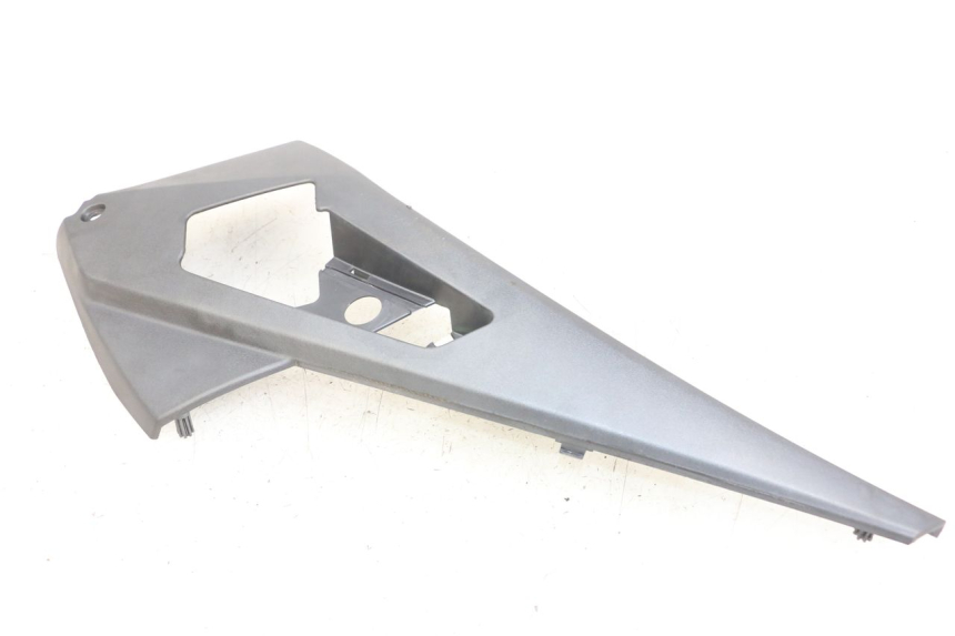 photo de CACHE SOUS SELLE DROIT PEUGEOT GEOPOLIS RS 125 (2007 - 2009) - Vue principale