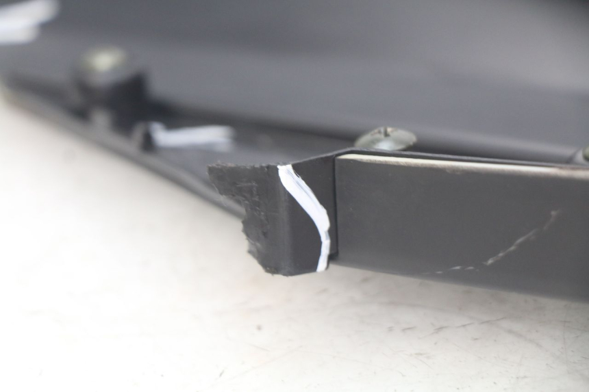 photo de CACHE SOUS SELLE DROIT TNT MOTOR GRIDO 2T 50 (2010 - 2019) - Zoom état d’usage