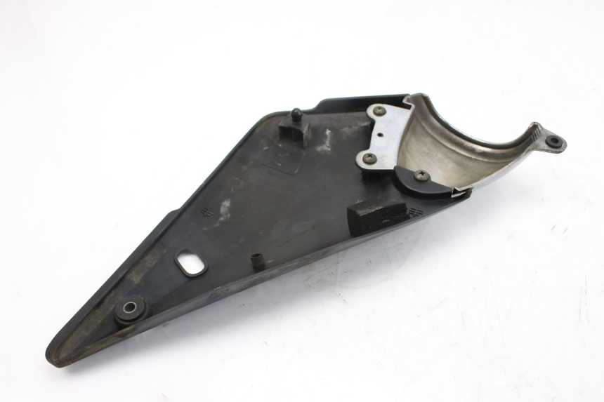 photo de CACHE SOUS SELLE DROIT SUZUKI GSF S BANDIT 600 (2000 - 2004) - Autre angle de vue