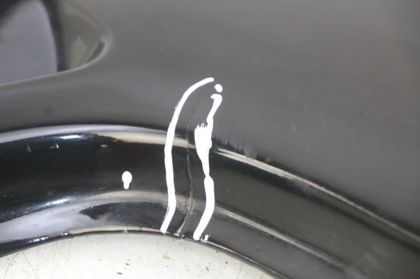 photo de CACHE SOUS SELLE DROIT SUZUKI GSX-F GSX  F 1100 (1988 - 1994) - État de surface