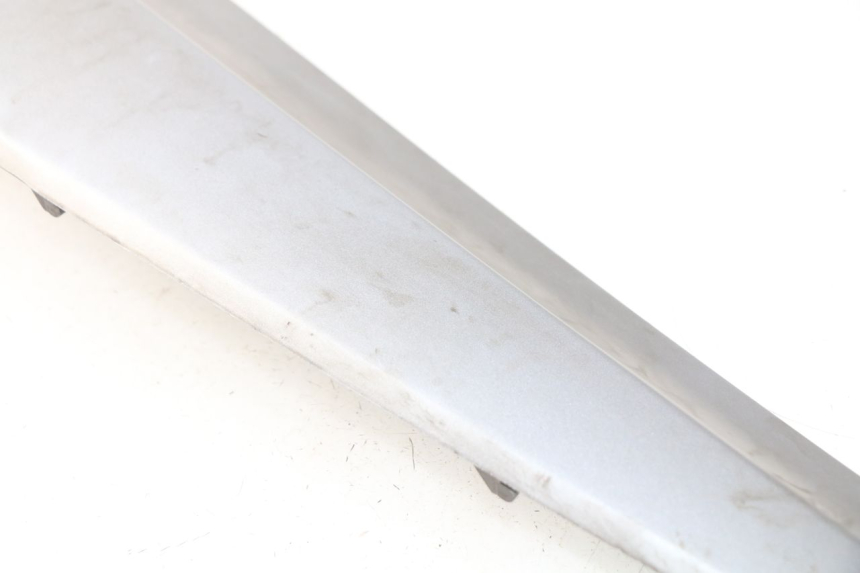 photo de CACHE SOUS SELLE DROIT SYM GTS EFI ABS 125 (2012 - 2016) - Autre angle de vue