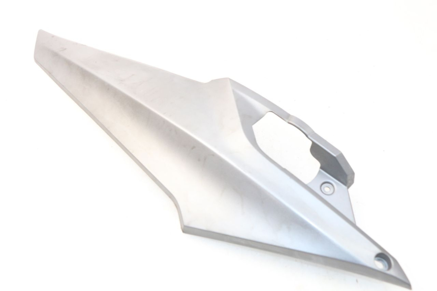 photo de CACHE SOUS SELLE DROIT SYM GTS EFI ABS 125 (2012 - 2016) - Points de fixation