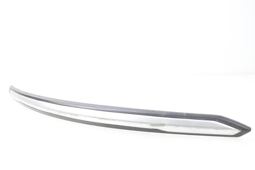 photo de CACHE SOUS SELLE DROIT SYM GTS EVO 125 (2009 - 2013) - Vue principale