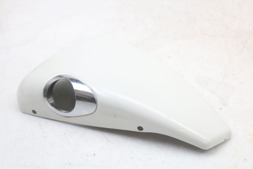 photo de CACHE SOUS SELLE DROIT HARLEY DAVIDSON SPORTSTER XL CUSTOM 883 (1999 - 2006) - Autre angle de vue