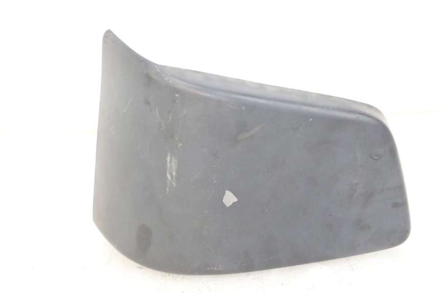 photo de CACHE SOUS SELLE DROIT HONDA VT C2 SHADOW 750 (1997 - 2001) - Détail de la pièce