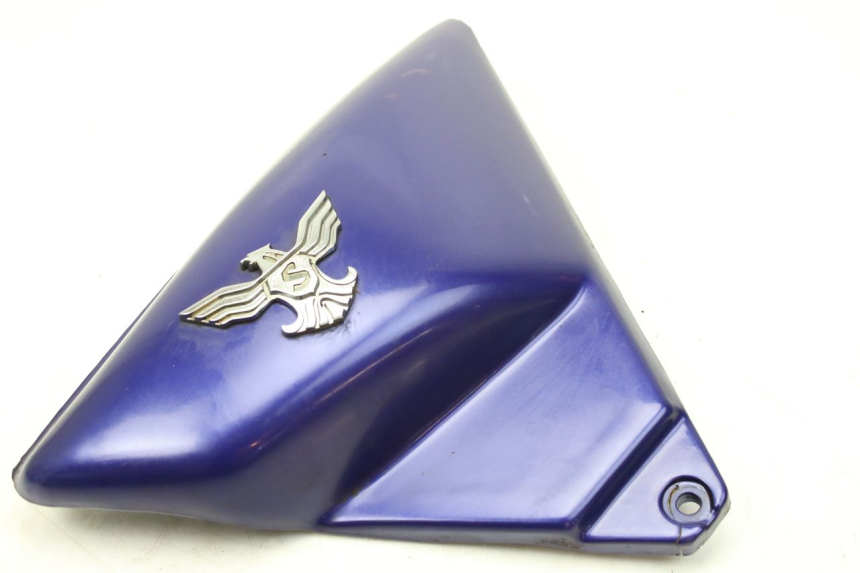 photo de CACHE SOUS SELLE DROIT SYM HUSKY 125 (1999 - 2005) - Vue d’ensemble