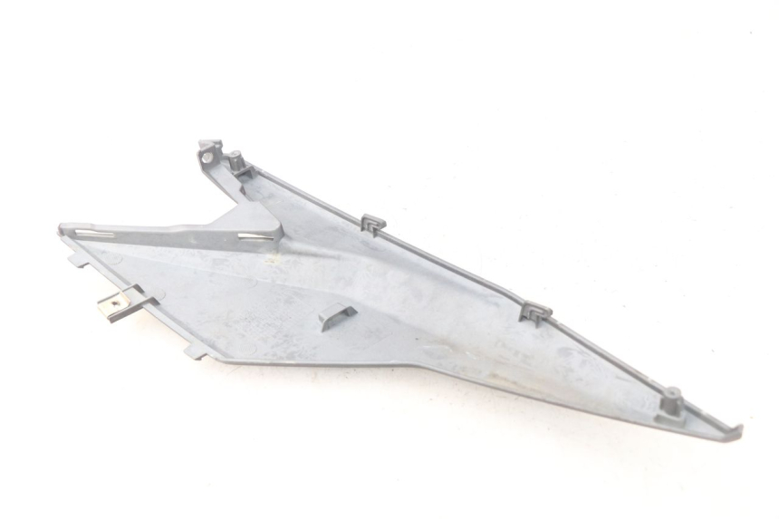 photo de CACHE SOUS SELLE DROIT SYM JET 4 4T 50 (2018 - 2021) - Autre angle de vue