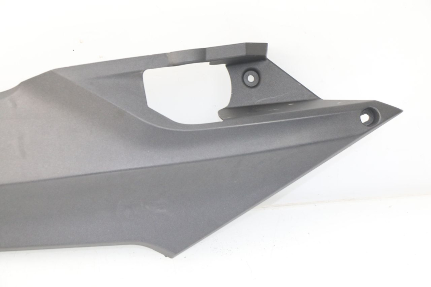 photo de CACHE SOUS SELLE DROIT SYM JOYMAX 250 (2013 - 2017) - Points de fixation