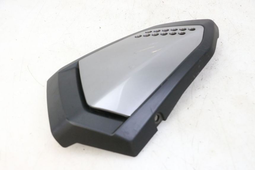 photo de CACHE SOUS SELLE DROIT KEEWAY K-LIGHT KLIGHT 125 (2018 - 2025) - Autre angle de vue