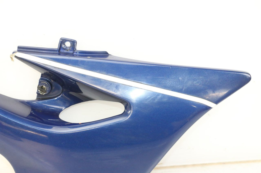 photo de CACHE SOUS SELLE DROIT KAWASAKI ZR7 ZR-7 S 750 (1999 - 2004) - Points de fixation