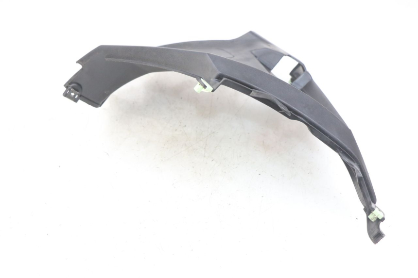 photo de CACHE SOUS SELLE DROIT PEUGEOT KISBEE 2T 50 (2010 - 2017) - Gros plan technique