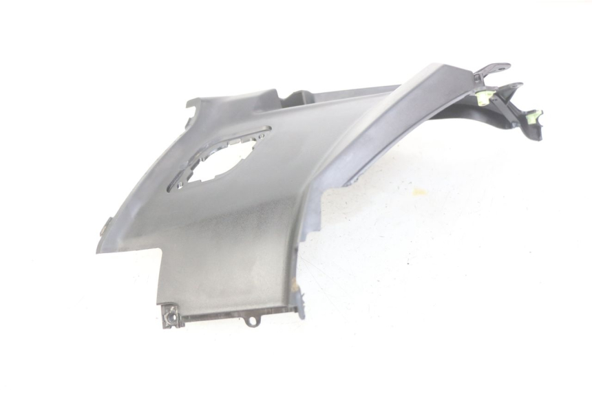 photo de CACHE SOUS SELLE DROIT PEUGEOT KISBEE 4T 50 (2018 - 2022) - Autre angle de vue