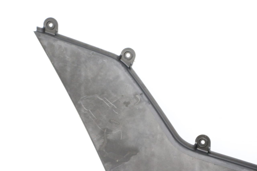 photo de CACHE SOUS SELLE DROIT KYMCO PEOPLE S 125 (2000 - 2008) - Vue d’ensemble