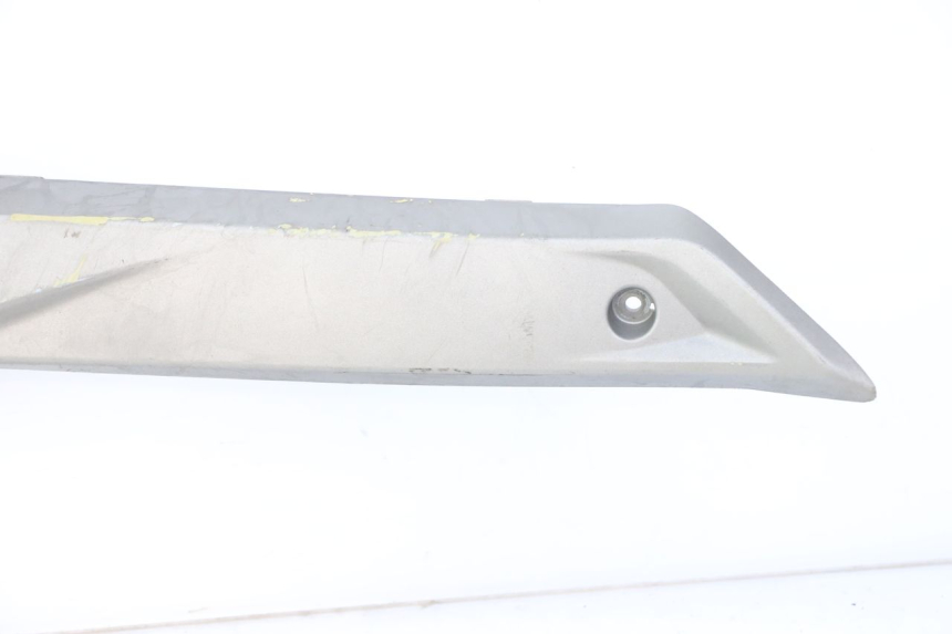 photo de CACHE SOUS SELLE DROIT KYMCO XCITING 500 (2007 - 2010) - Détails caractéristiques