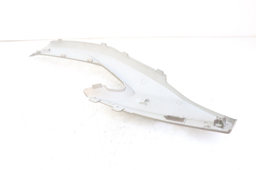 photo de CACHE SOUS SELLE DROIT KYMCO XCITING 500 (2007 - 2010) - Zoom état d’usage