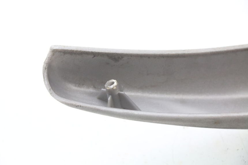 photo de CACHE SOUS SELLE DROIT PIAGGIO LIBERTY 4T 50 (2004 - 2008) - Détail de la pièce