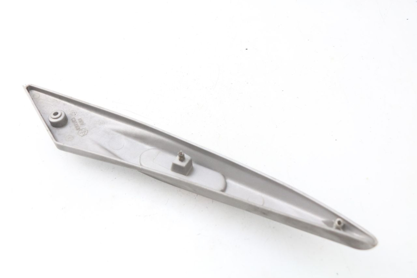 photo de CACHE SOUS SELLE DROIT PIAGGIO LIBERTY 4T 50 (2004 - 2008) - Zoom état d’usage