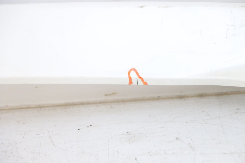 photo de CACHE SOUS SELLE DROIT KYMCO LIKE 125 (2009 - 2016) - Vue rapprochée