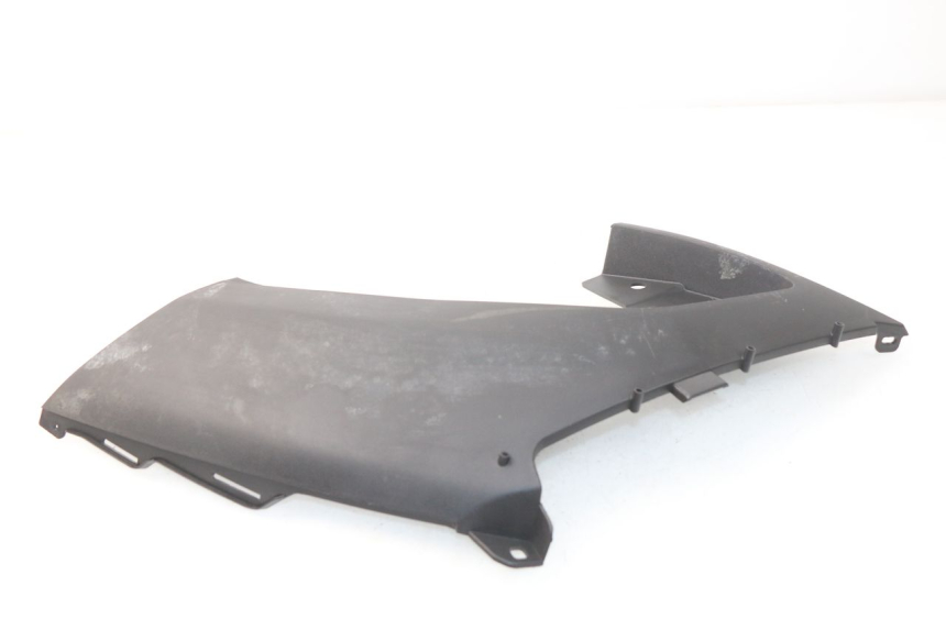 photo de CACHE SOUS SELLE DROIT PEUGEOT METROPOLIS 400 (2017 - 2020) - Vue d’ensemble