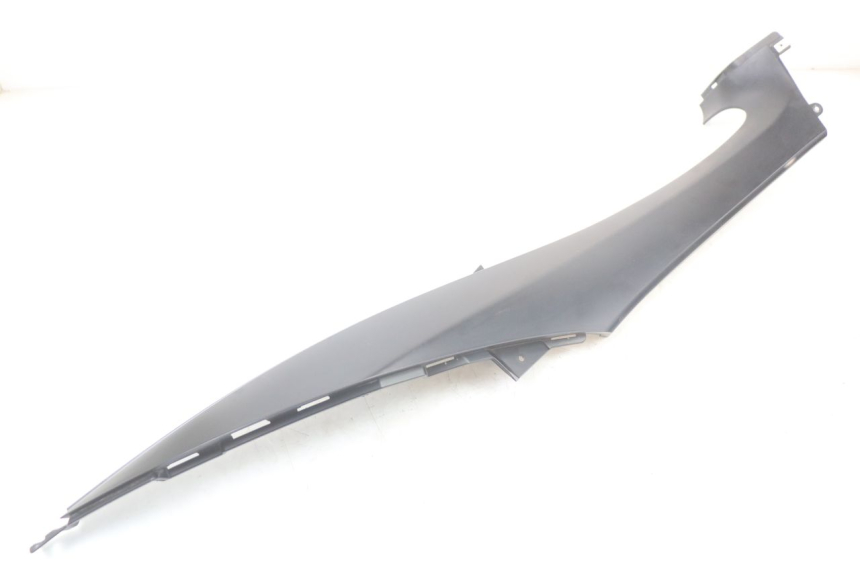 photo de CACHE SOUS SELLE DROIT PIAGGIO MP3 HPE 350 (2018 - 2020) - Autre angle de vue