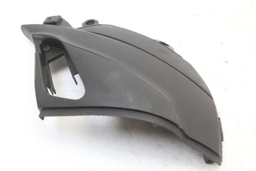 photo de CACHE SOUS SELLE DROIT PIAGGIO NEW TYPHOON 50 (2018 - 2021) - Détail de la pièce