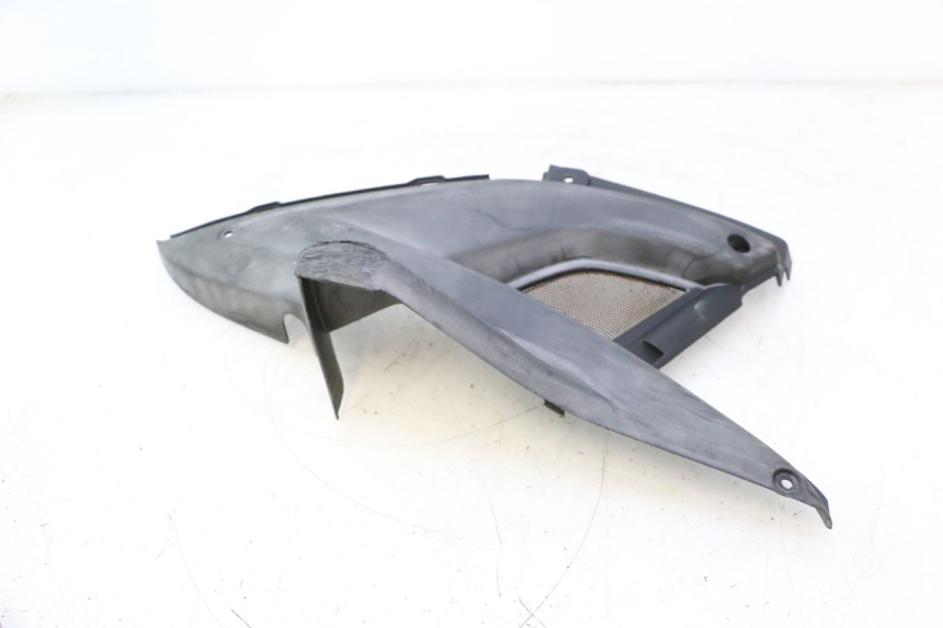 photo de CACHE SOUS SELLE DROIT MBK NITRO 50 (2004 - 2008) - Autre angle de vue
