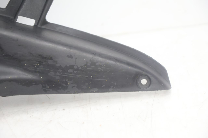photo de CACHE SOUS SELLE DROIT MBK NITRO 50 (2004 - 2008) - Autre angle de vue