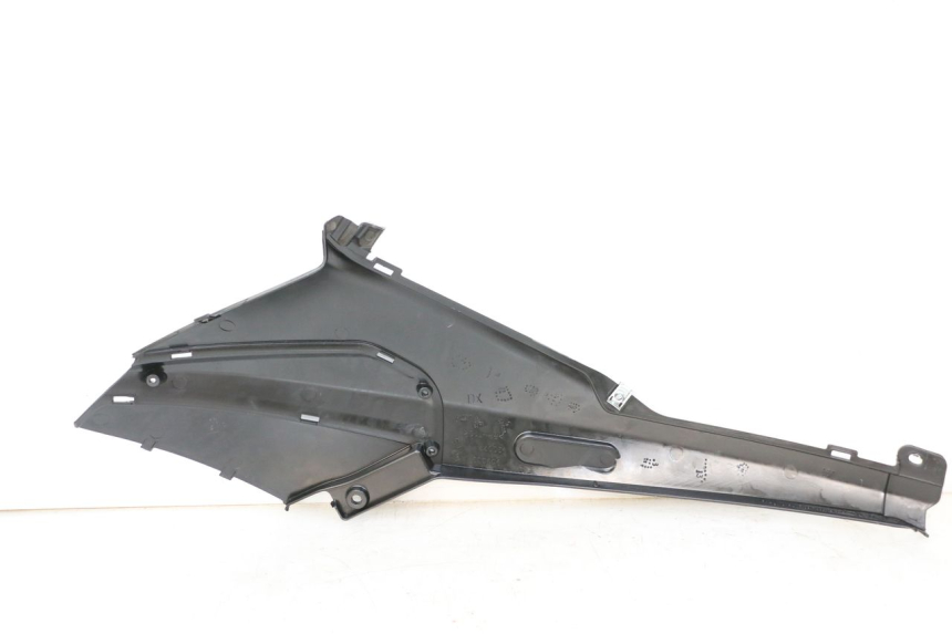 photo de CACHE SOUS SELLE DROIT PIAGGIO NRG POWER PUREJET 50 (2018 - 2021) - Vue d’ensemble