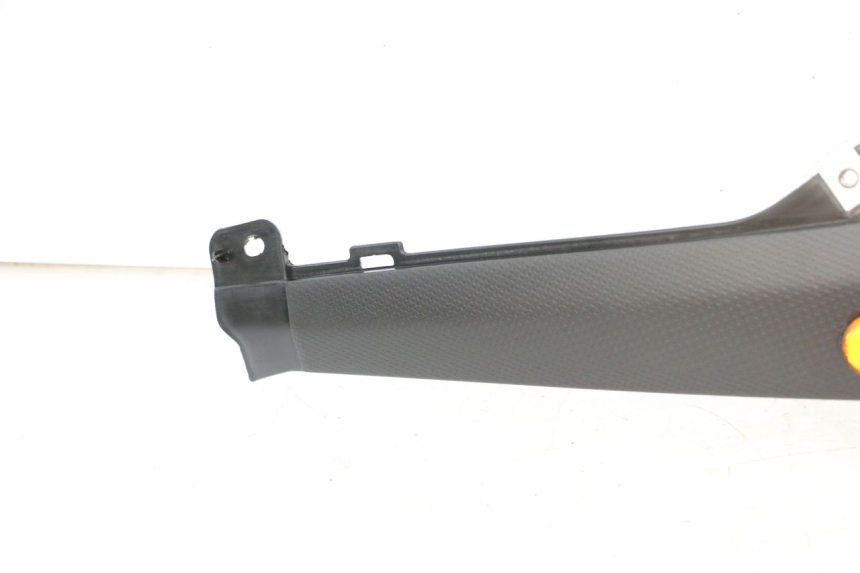 photo de CACHE SOUS SELLE DROIT PIAGGIO NRG POWER PUREJET 50 (2018 - 2021) - Points de fixation