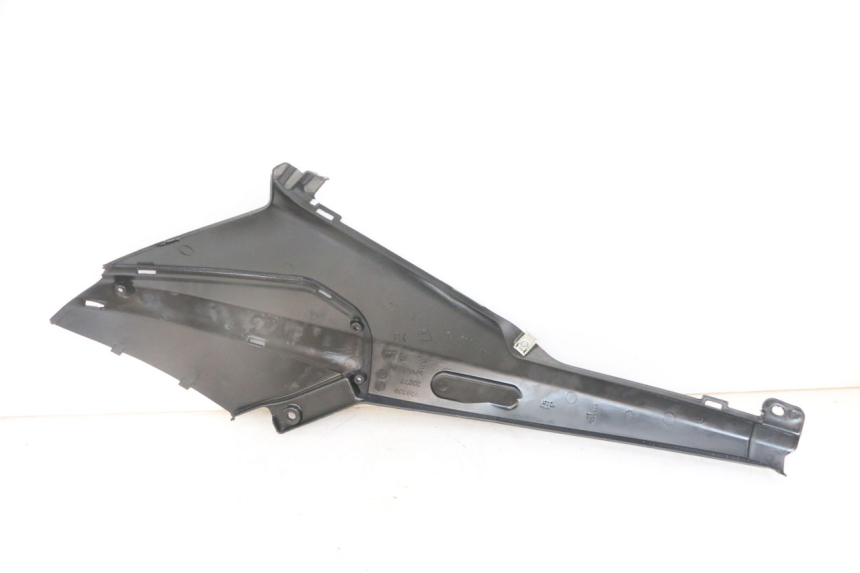 photo de CACHE SOUS SELLE DROIT PIAGGIO NRG POWER PUREJET 50 (2018 - 2021) - Détail de la pièce