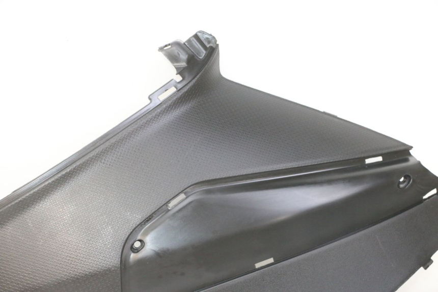 photo de CACHE SOUS SELLE DROIT PIAGGIO NRG POWER PUREJET 50 (2018 - 2021) - Pièce contrôlée