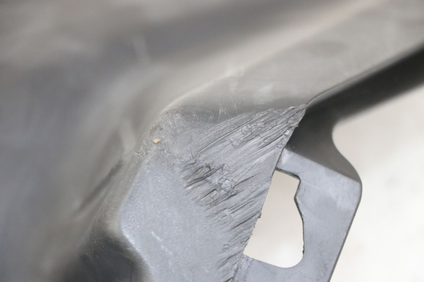 photo de CACHE SOUS SELLE DROIT SYM ORBIT III 3 4T 50 (2018 - 2021) - Détail de la pièce