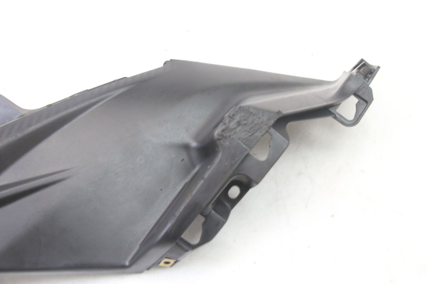 photo de CACHE SOUS SELLE DROIT SYM ORBIT III 3 4T 50 (2021 - 2025) - Zoom état d’usage